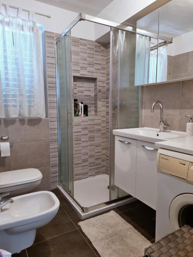 אומיס Apartment Tica מראה חיצוני תמונה