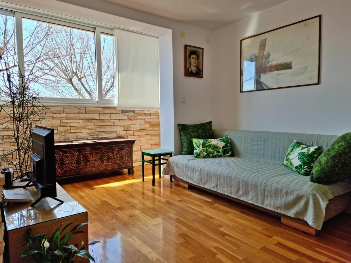 אומיס Apartment Tica מראה חיצוני תמונה