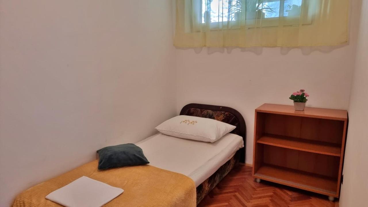 אומיס Apartment Tica מראה חיצוני תמונה