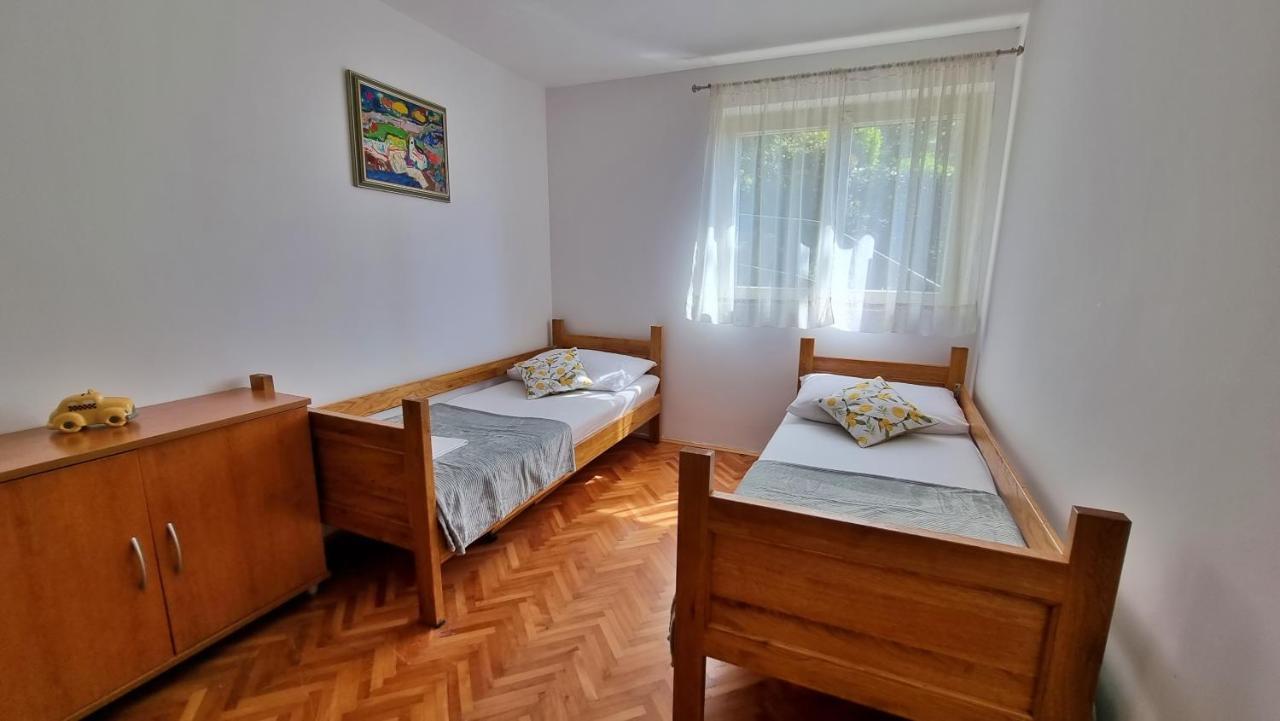 אומיס Apartment Tica מראה חיצוני תמונה